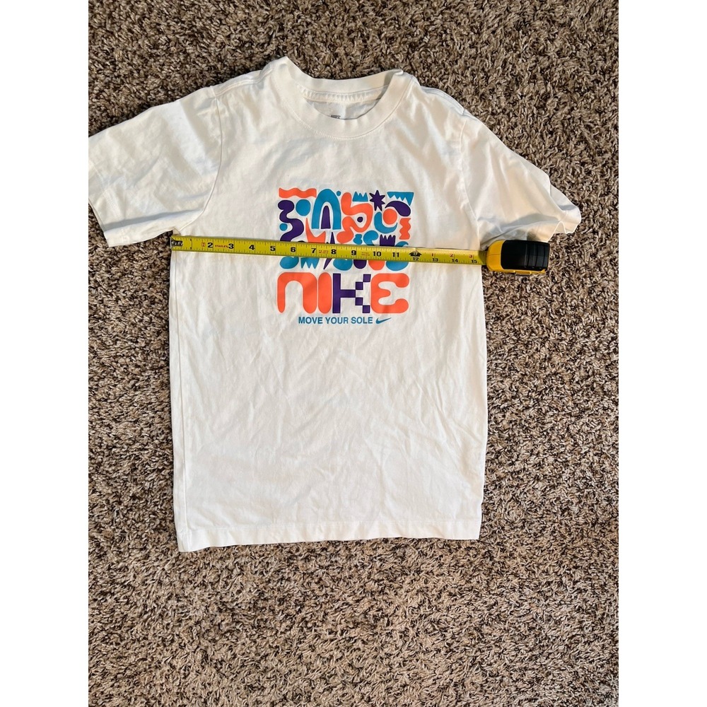 Nike Kids White Move Your Sole Graphic T-Shirt Cotton Crew Neck Size Large